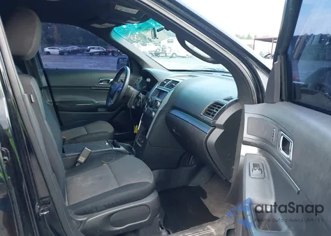 2014 Ford Police Interceptor z USA, uszkodzony, nr VIN 1FM5K8AR1EGC27381